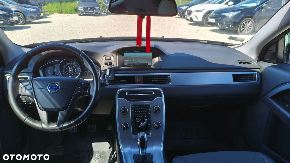 Volvo V70 D2 Momentum - 2