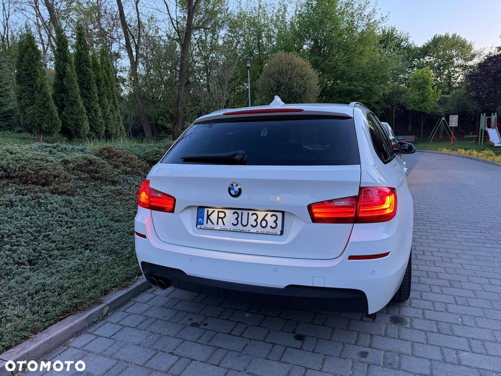 BMW Seria 5 520d Sport Line - 15