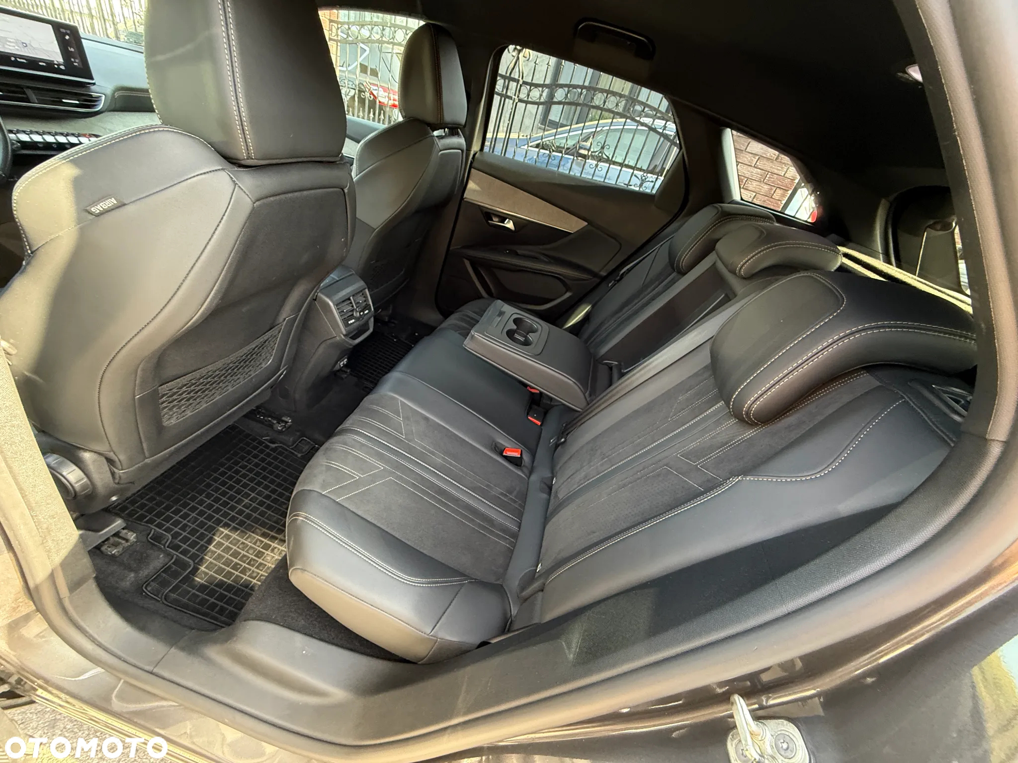 Peugeot 3008 1.5 BlueHDi GT Pack S&S EAT8 - 32