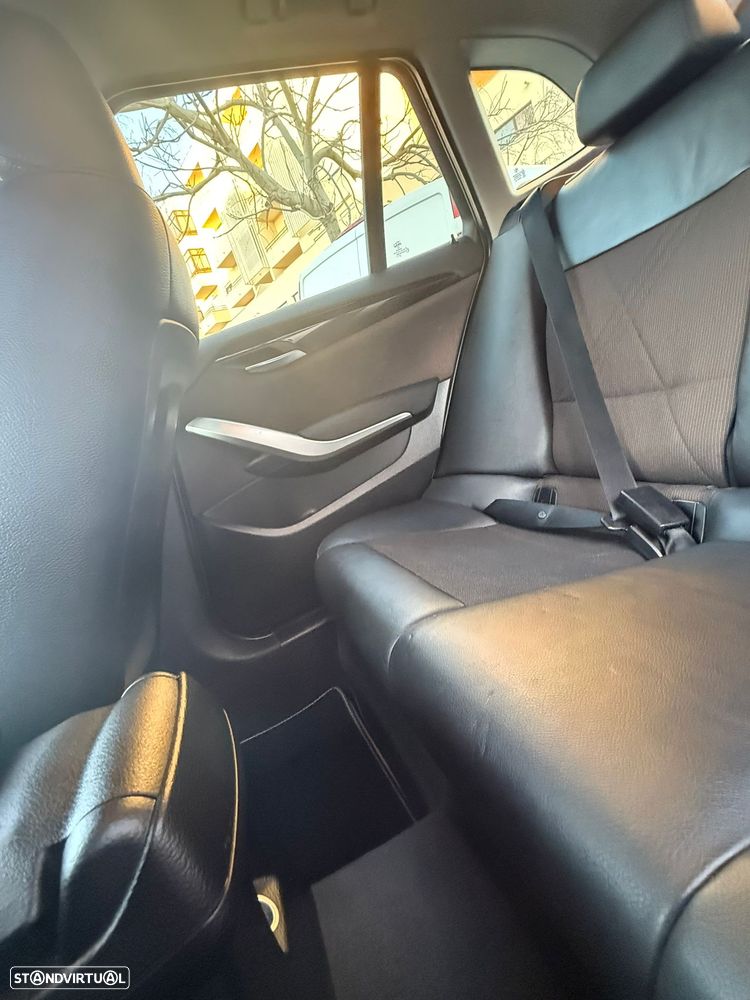 BMW X1 16 d sDrive Auto xLine - 6