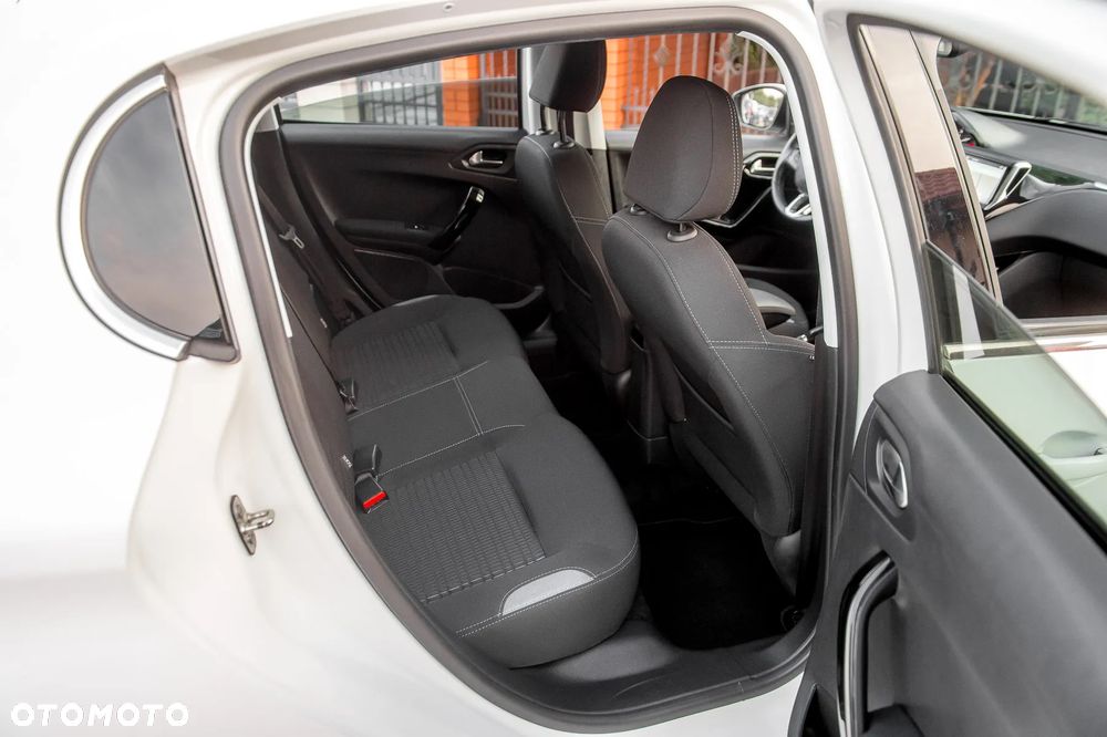 Peugeot 208 1.6 VTi Allure - 19