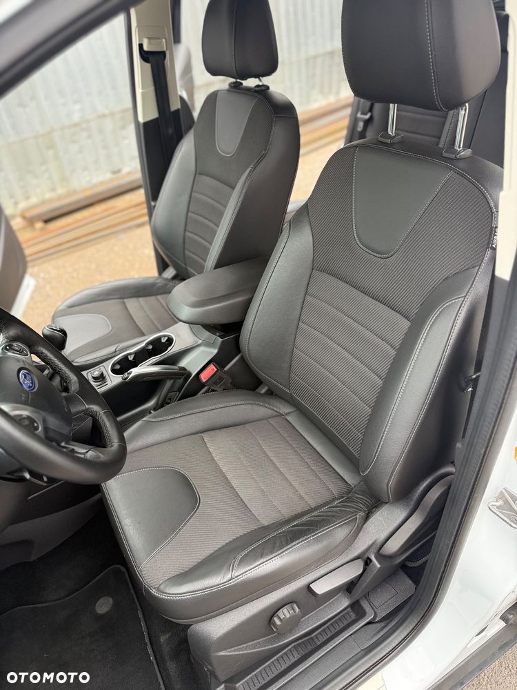 Ford Kuga 2.0 TDCi Titanium MPS6 - 7