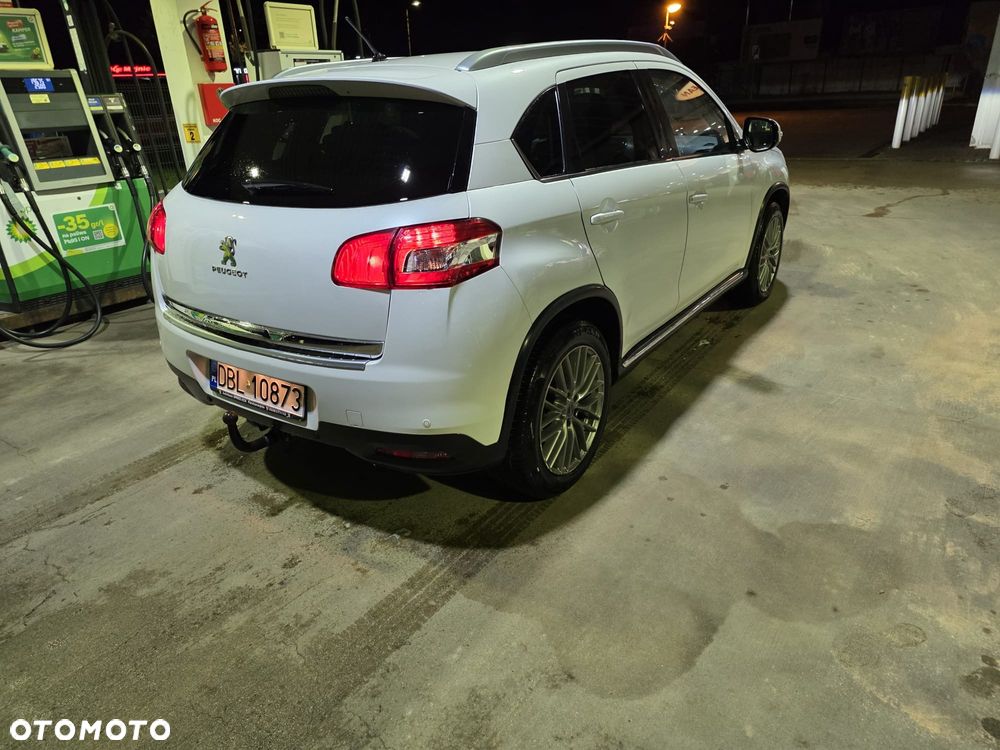 Peugeot 4008 - 5