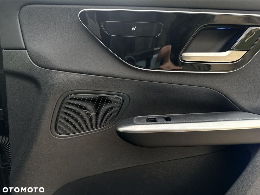 Mercedes-Benz GLC - 21