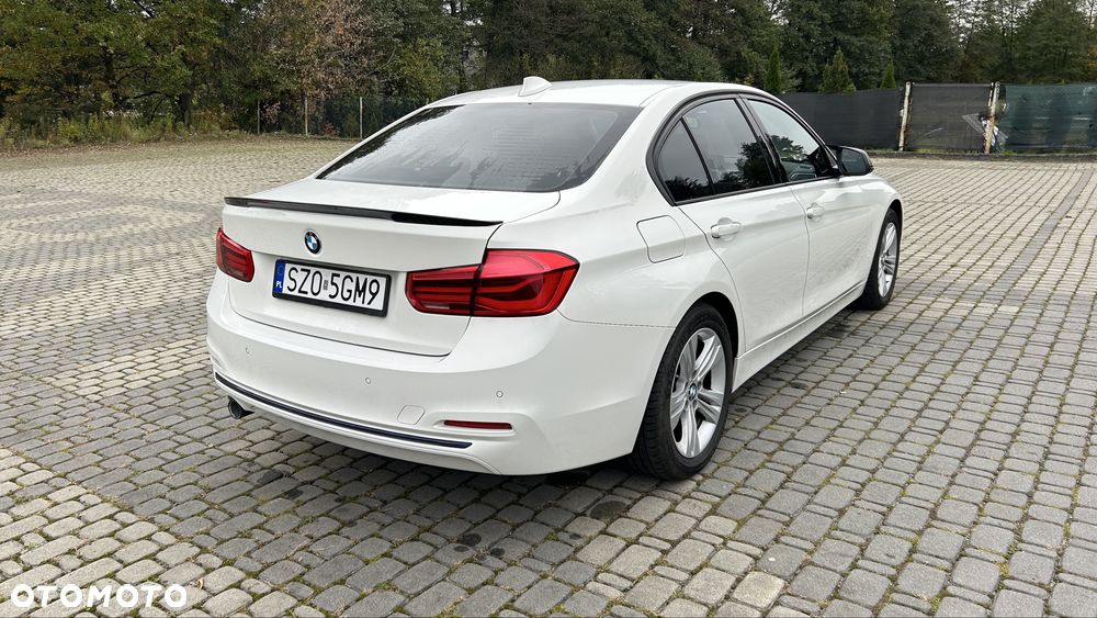 BMW 3 Series 2018 photo 4