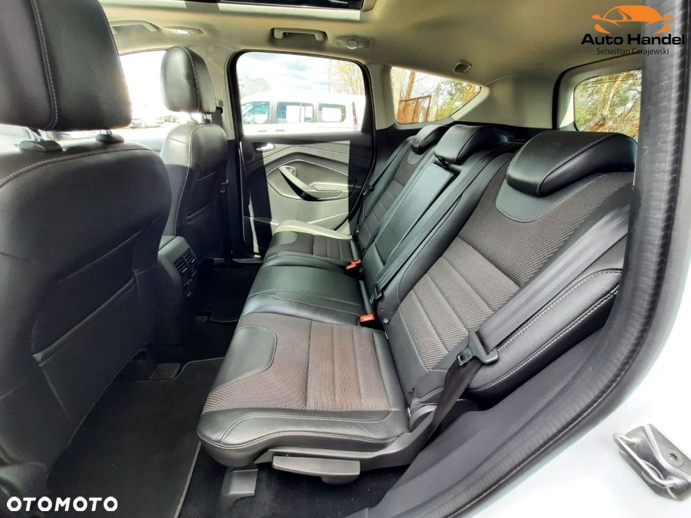 Ford Kuga 1.5 EcoBoost 4x4 Titanium - 37
