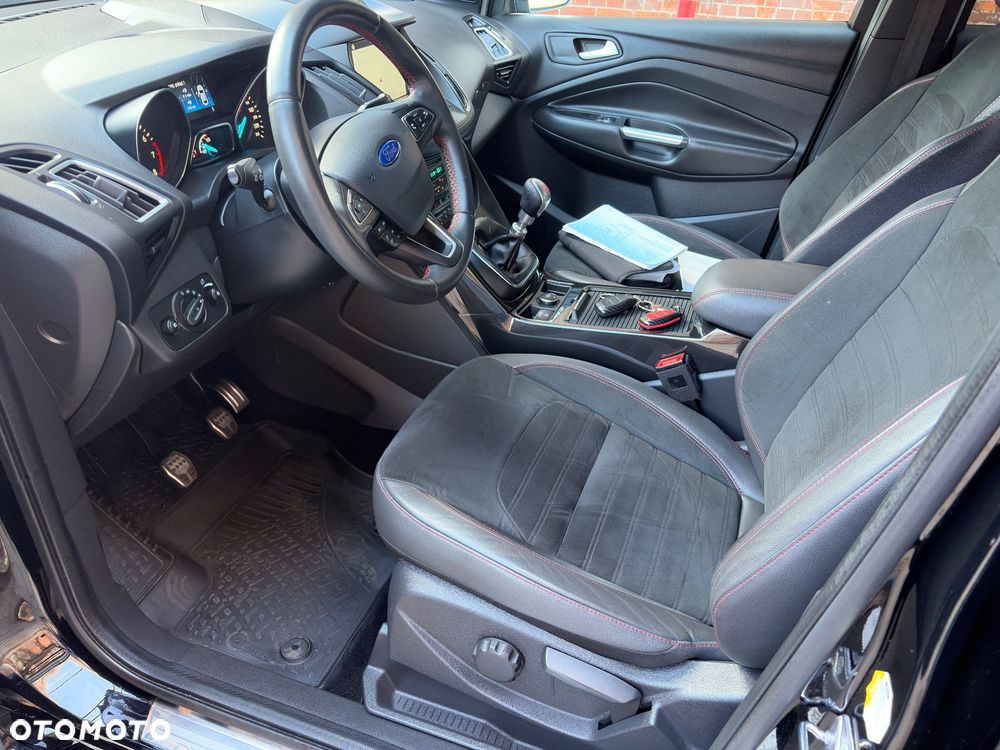Ford Kuga 1.5 EcoBoost 2x4 ST-Line - 25