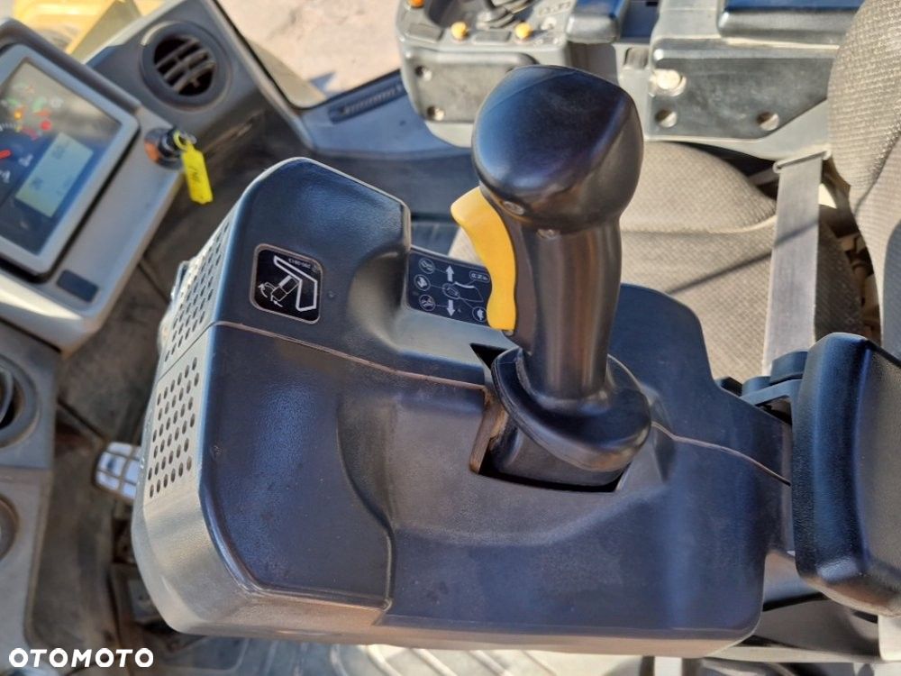 Caterpillar 966M - 6