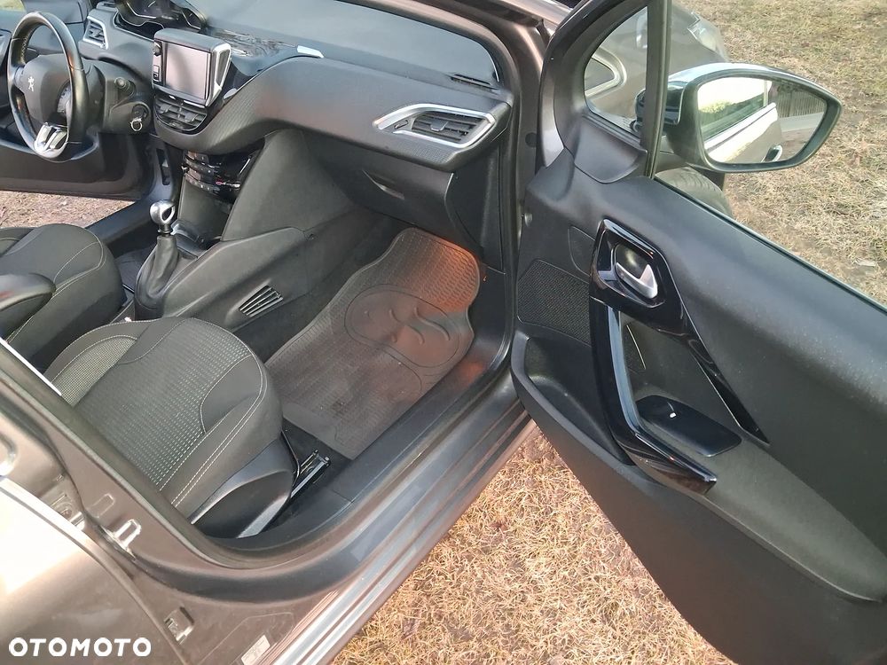 Peugeot 208 PureTech 110 Stop & Start Tech Edition - 12