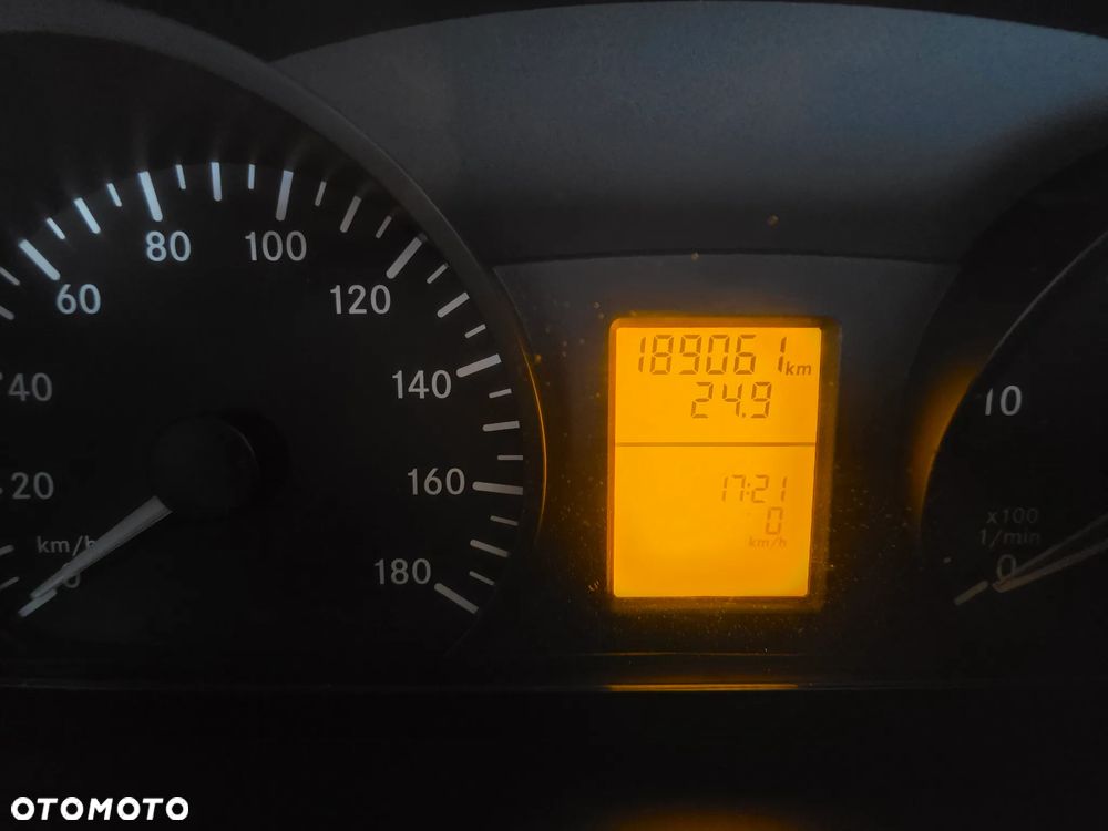 Mercedes-Benz Sprinter - 16