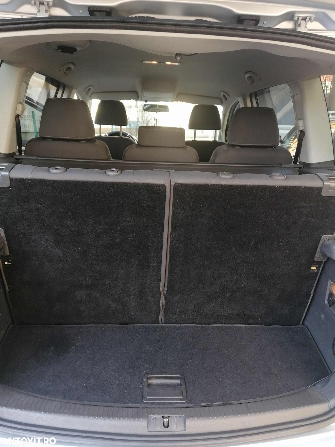 Volkswagen Touran 2.0 TDI DPF Cross - 15