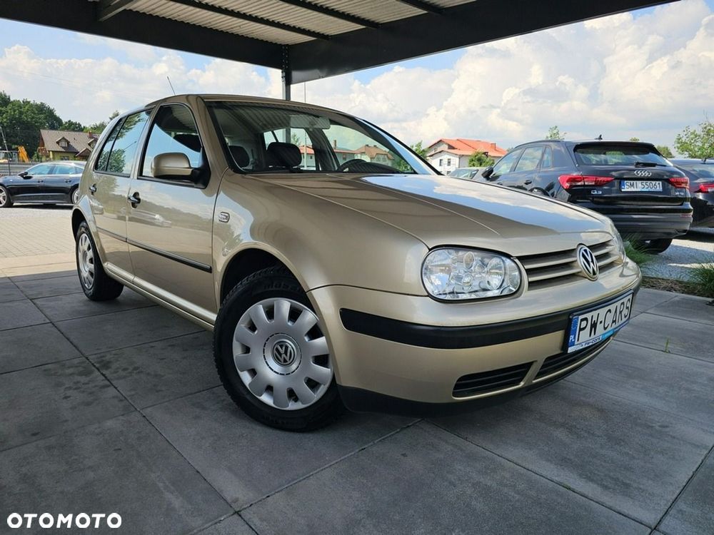 Volkswagen Golf - 2