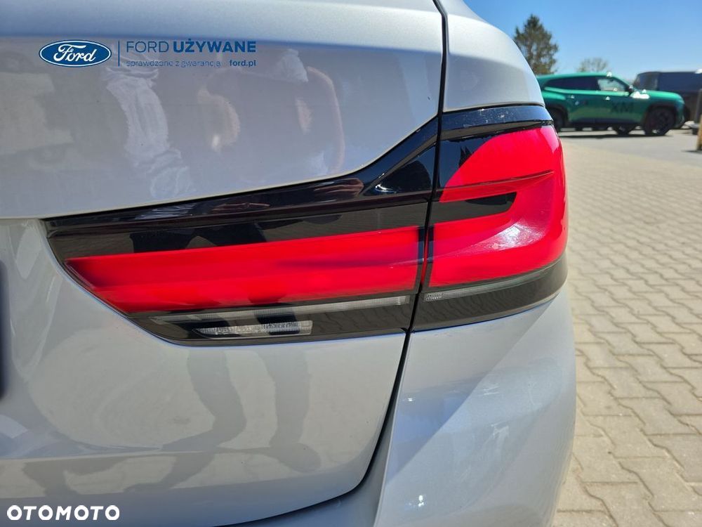 BMW Seria 5 530d mHEV - 12
