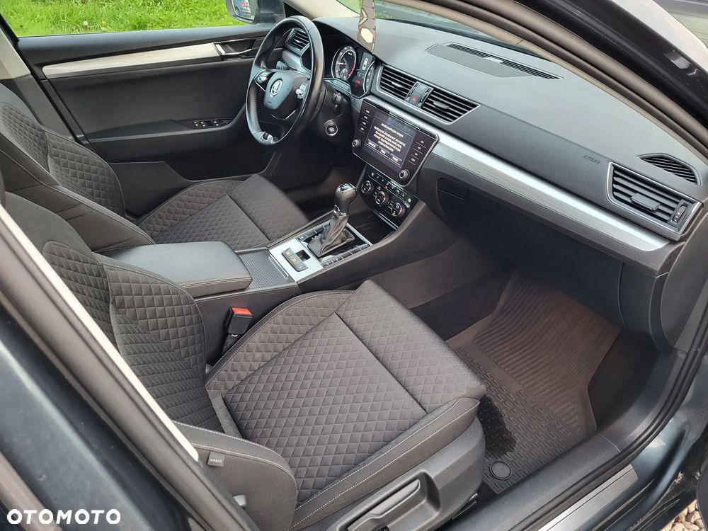 Skoda Superb 1.5 TSI Ambition DSG - 25