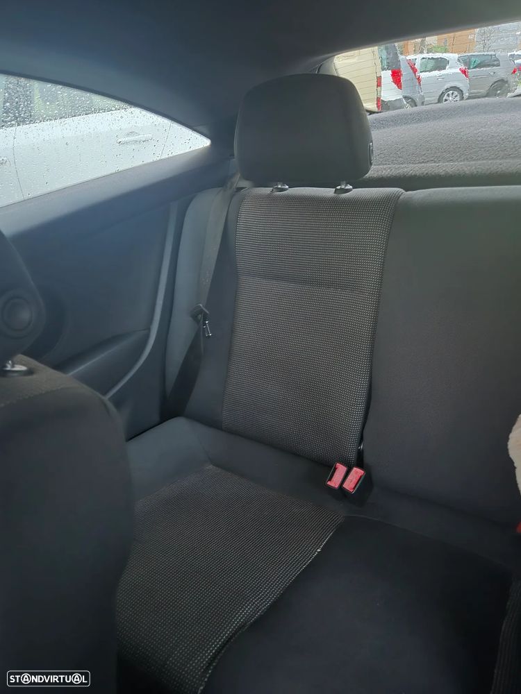 Opel Astra GTC 1.7 CDTI - 8