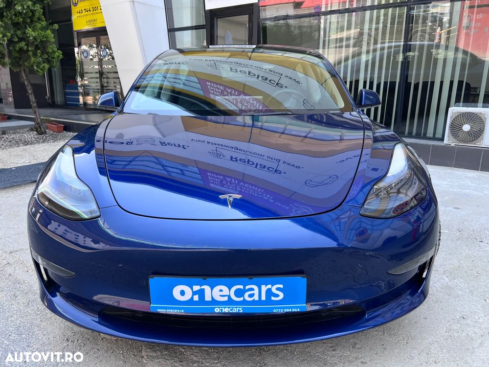 Tesla Model 3 - 10