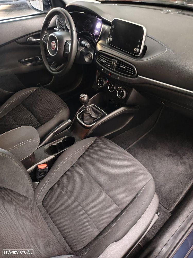 Fiat Tipo Station Wagon 1.6 M-Jet Lounge - 20
