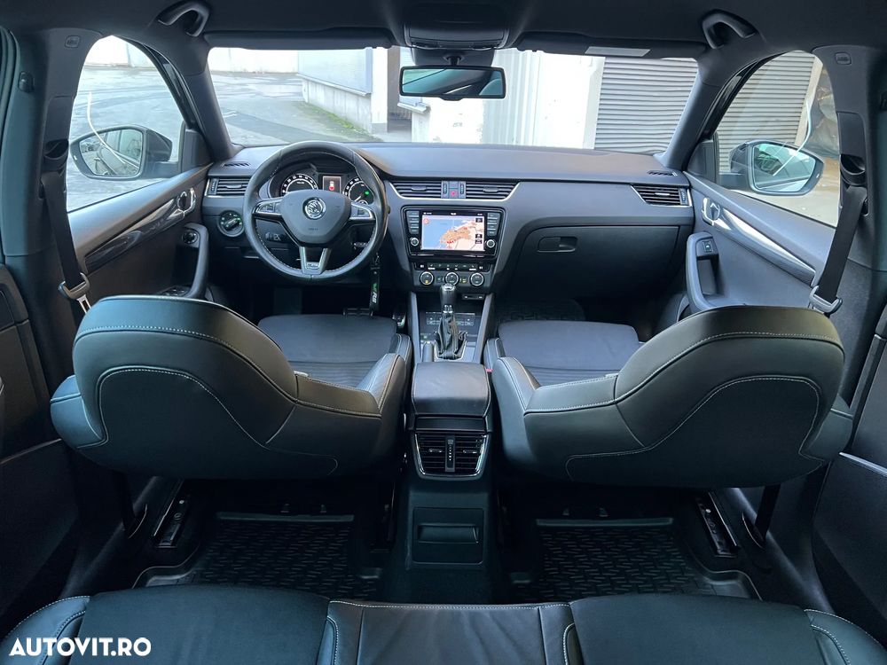 Skoda Octavia 2.0 TDI DSG RS - 24