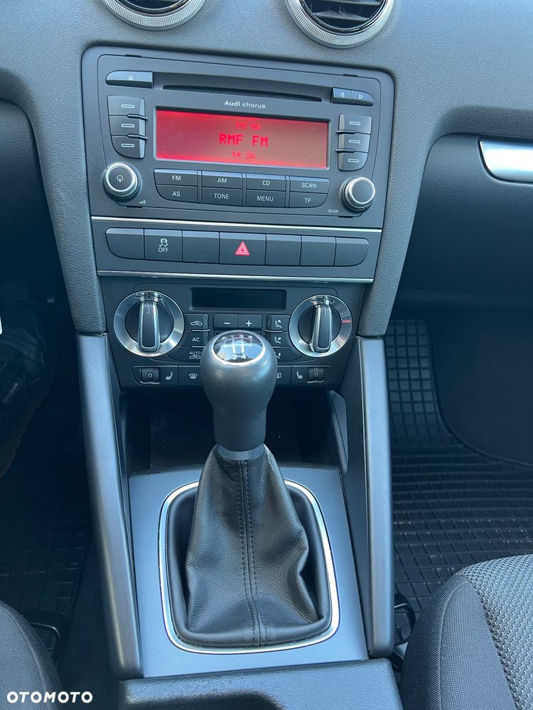Audi A3 Sportback 1.6 Ambiente - 13