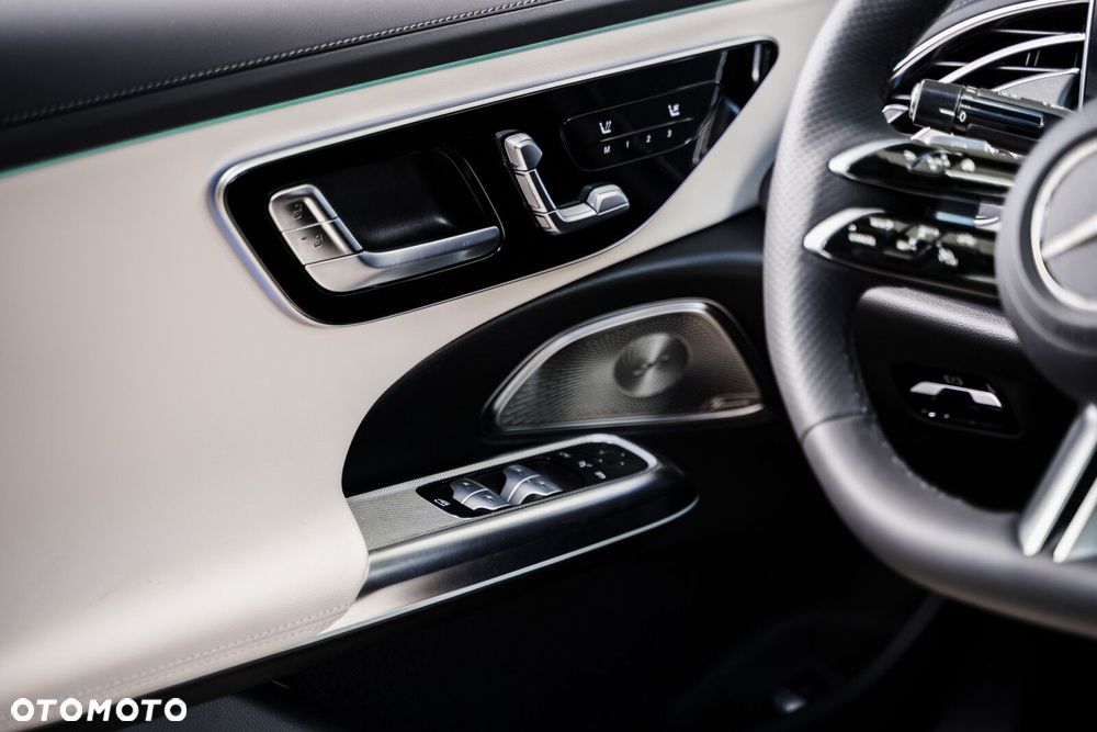 Mercedes-Benz Klasa E - 21