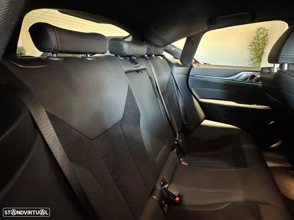 BMW i4 eDrive40 Desportiva M - 10