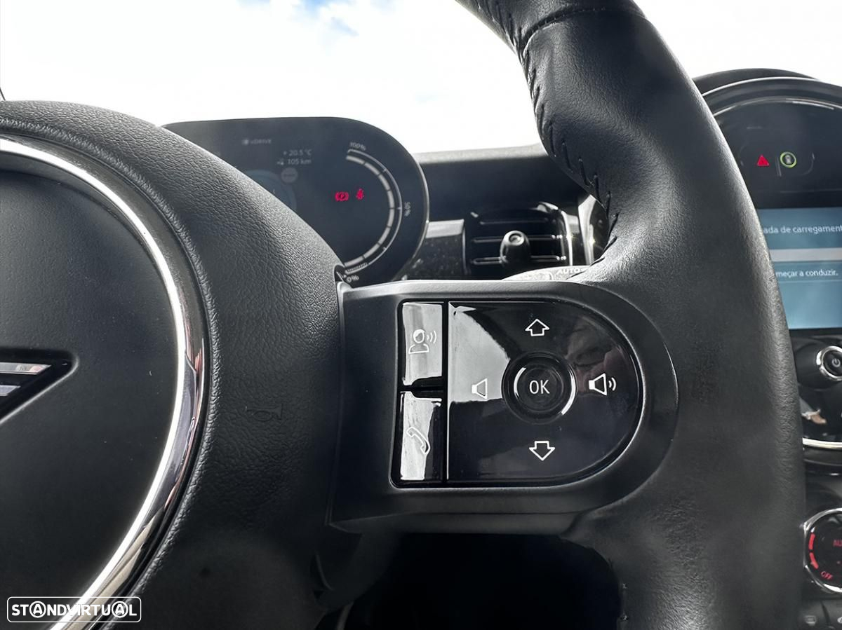 MINI 3 Portas Cooper SE Essential - 31