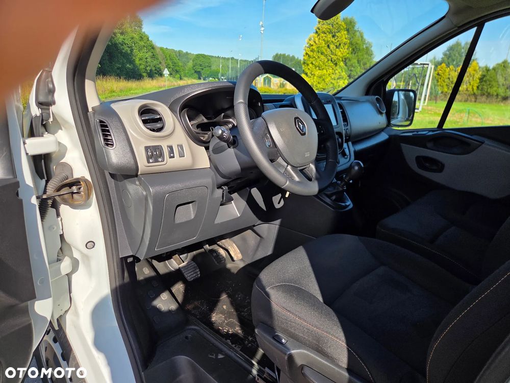 Renault Trafic Piękny Super Stan Klima - 22