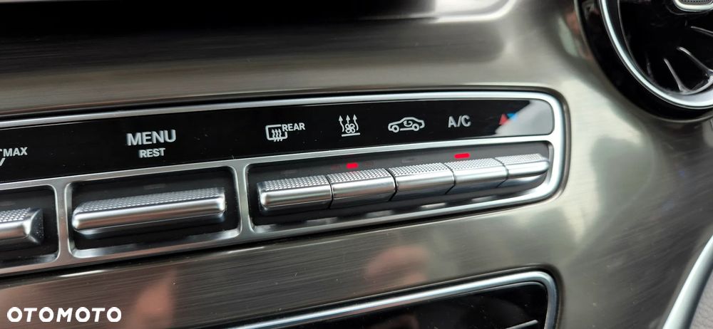 Mercedes-Benz Klasa V 300 d 4-Matic Exclusive 9G-Tronic (d³ugi) - 30