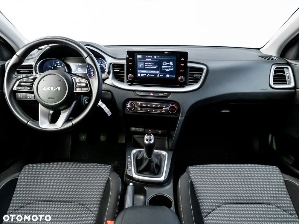 Kia Ceed 1.5 T-GDI M - 20