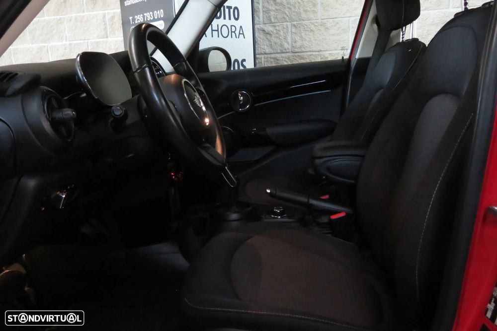 MINI 5 Portas Cooper Auto - 10