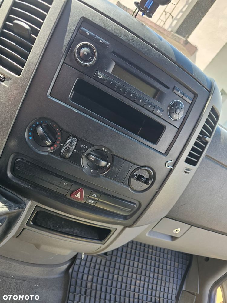 Mercedes-Benz SPRINTER - 12