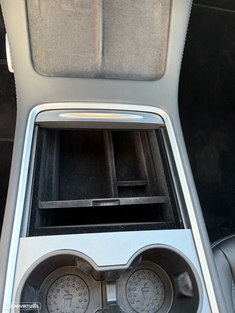 Tesla Model Y Performance Tração Integral - 18