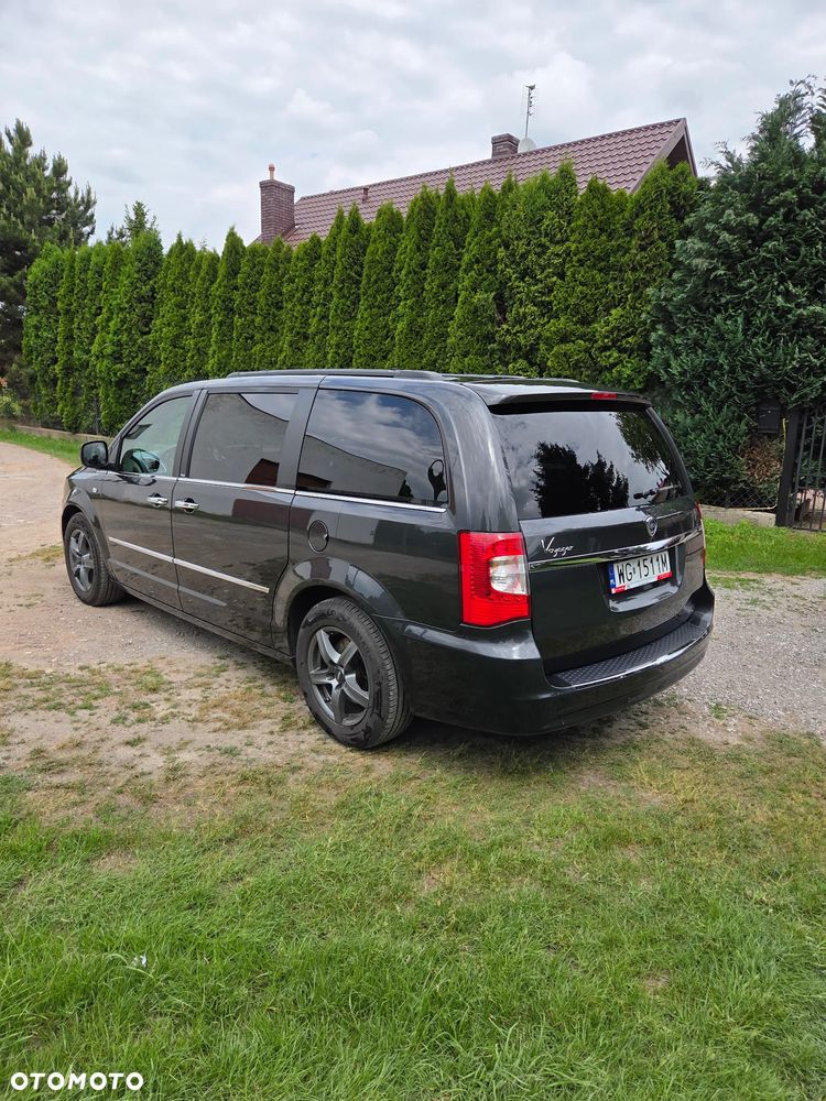 Lancia Voyager 3.6 Gold - 4