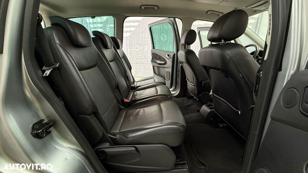 Ford Galaxy 2.0 Ghia - 9