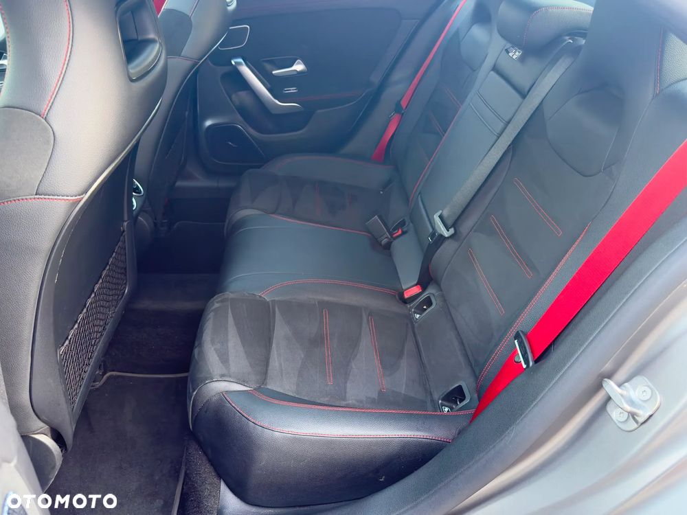 Mercedes-Benz CLA AMG 35 4-Matic 7G-DCT - 26