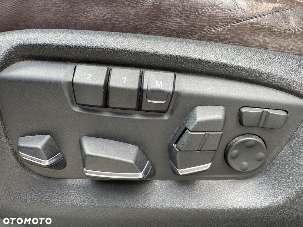 BMW X5 xDrive50i Sport-Aut - 13