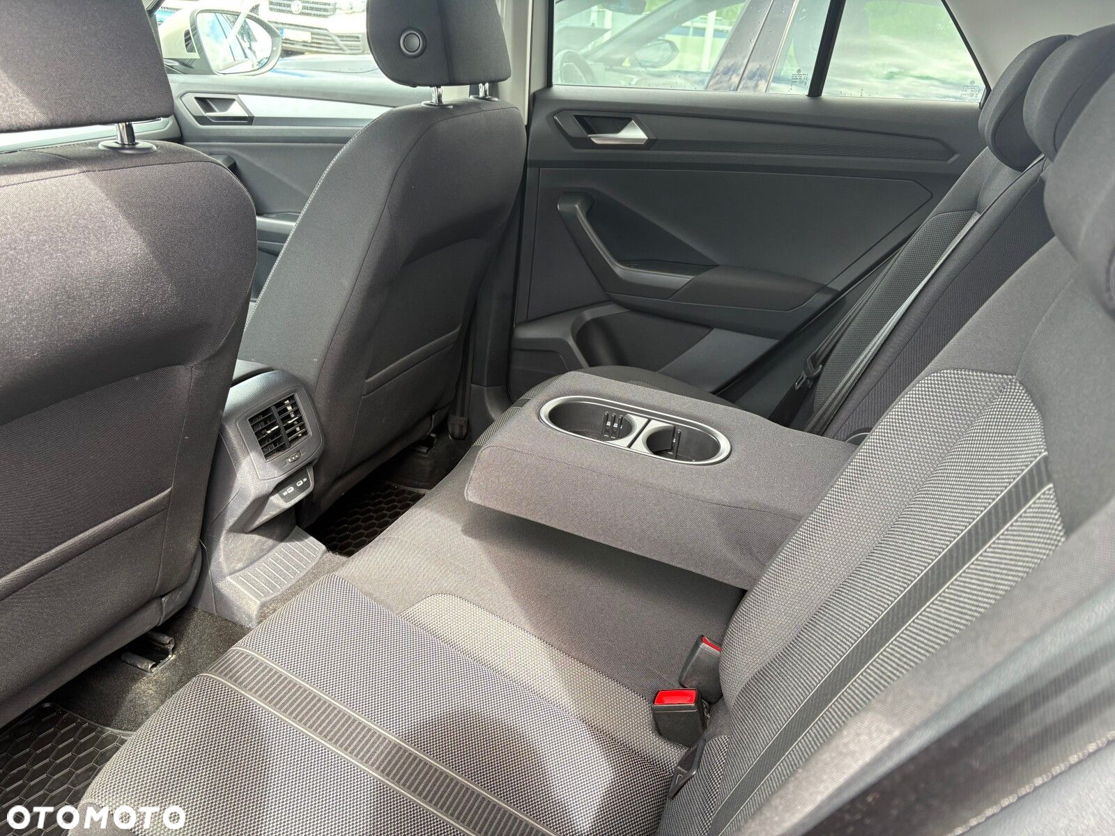 Volkswagen T-Roc 1.5 TSI Life - 14