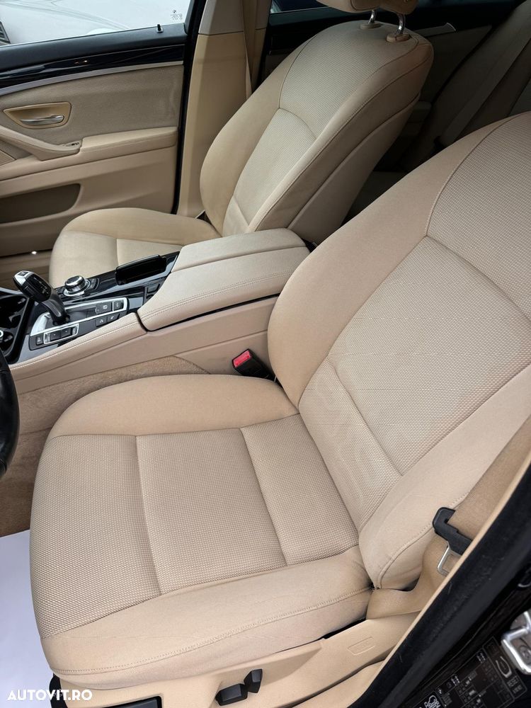 BMW Seria 5 525d xDrive - 11