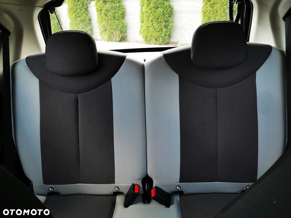 Toyota Aygo x-wave - 17