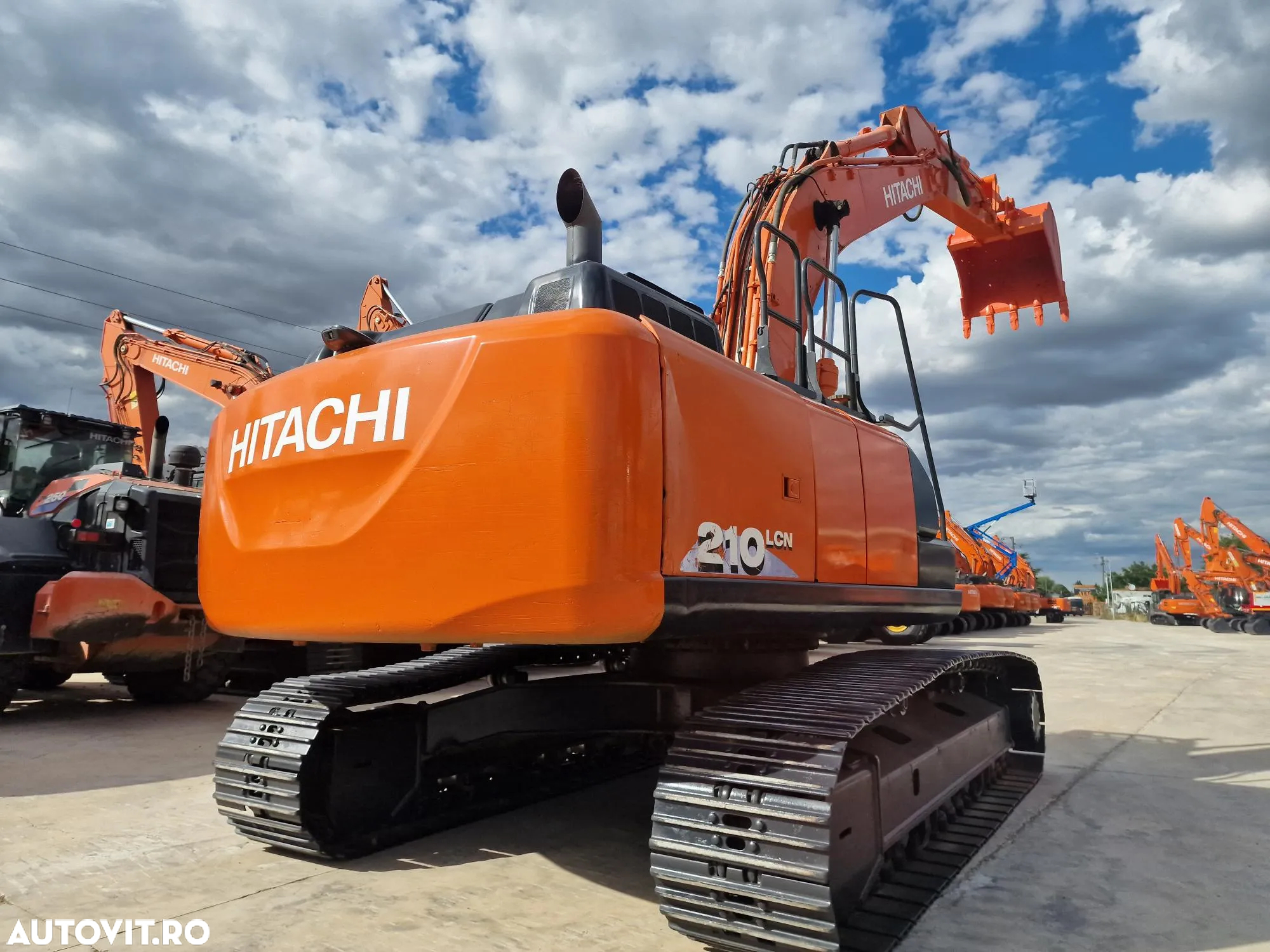 Hitachi ZX210, 23t, cupa 1,3mc NOUA, 12.487h-46900 Eur+Tva, camera spate, instalatia picon, 3 pompe hidraulice HITACHI, protectie acoperis cabina, AC, produs in JAPONIA, posibilitate leasing 46.900 EUR+Tva - 7