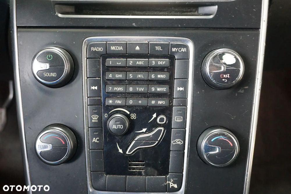 Volvo V60 D3 Kinetic - 24