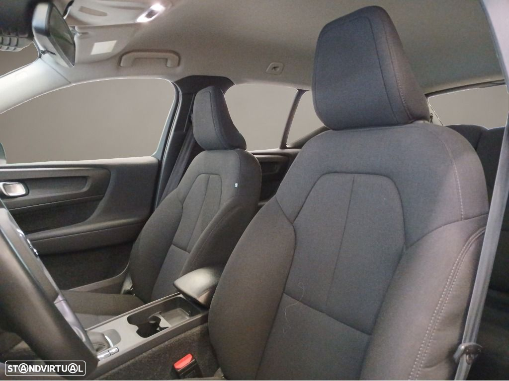 Volvo XC 40 1.5 T2 Momentum - 9