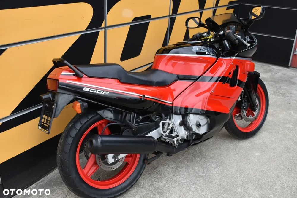 Honda CBR - 4