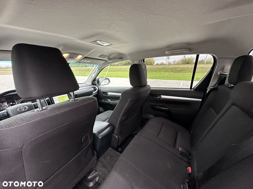 Toyota Hilux 2.8 D-4D Double Cab SR5 4x4 - 15