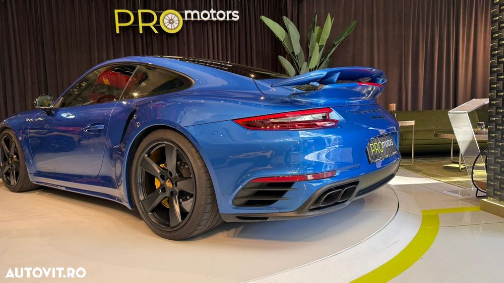 Porsche 911-TURBO-S - 8