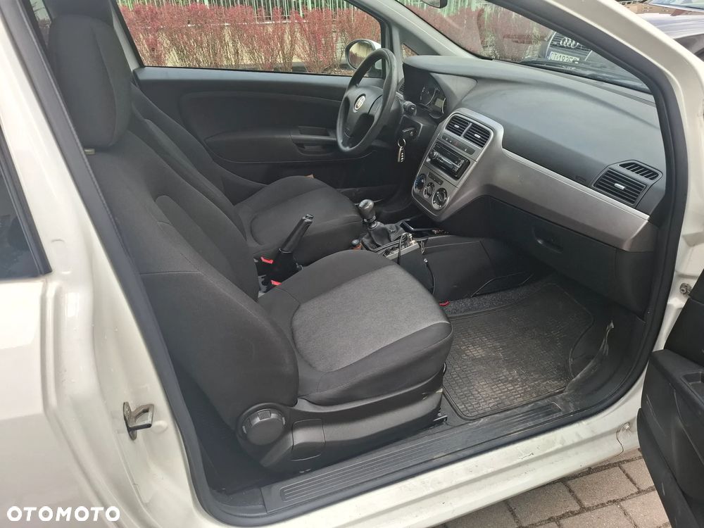 Toyota Yaris - 5