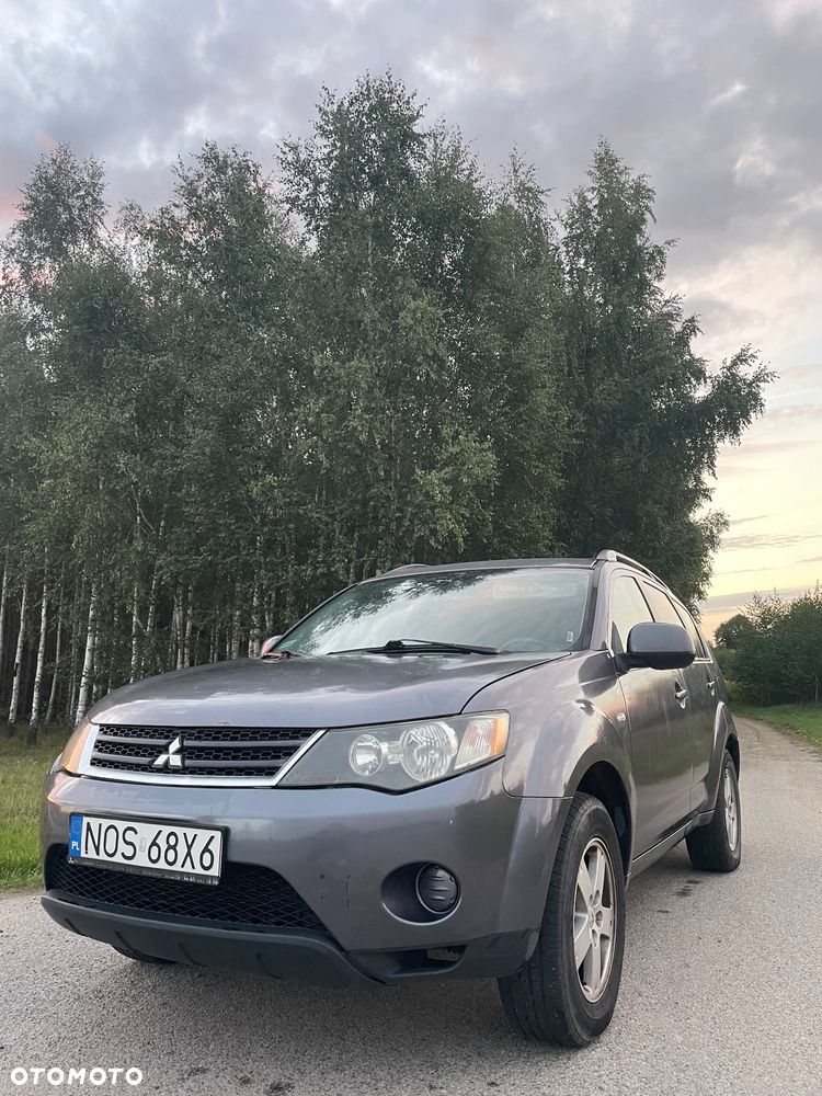 Mitsubishi Outlander 3.0 V6 XLS - 2