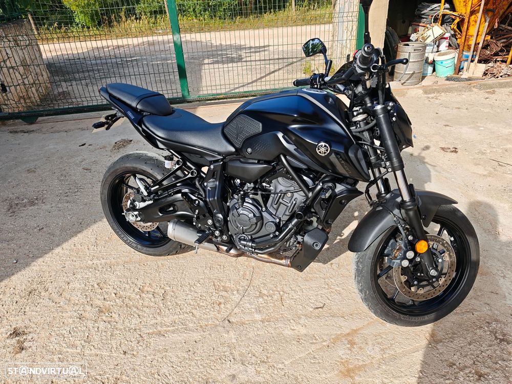 Yamaha MT-07 - 2