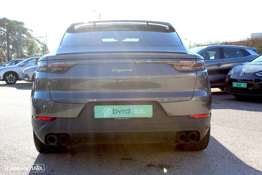 Porsche Cayenne Coupé E-Hybrid - 9