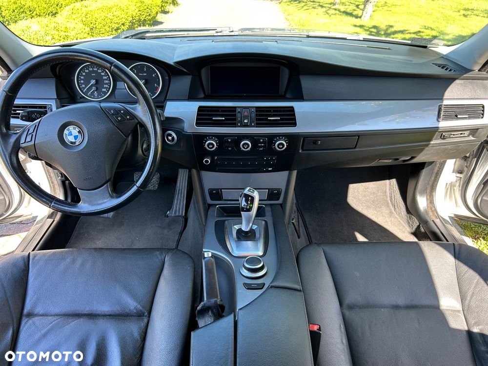 BMW Seria 5 525d - 7